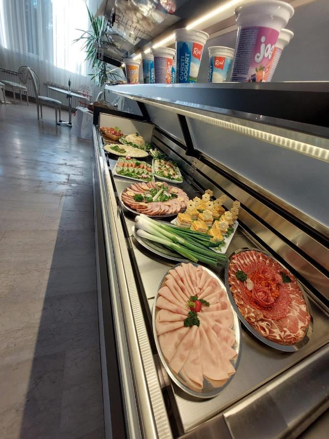 密涅瓦酒店 梅杜林 外观 照片