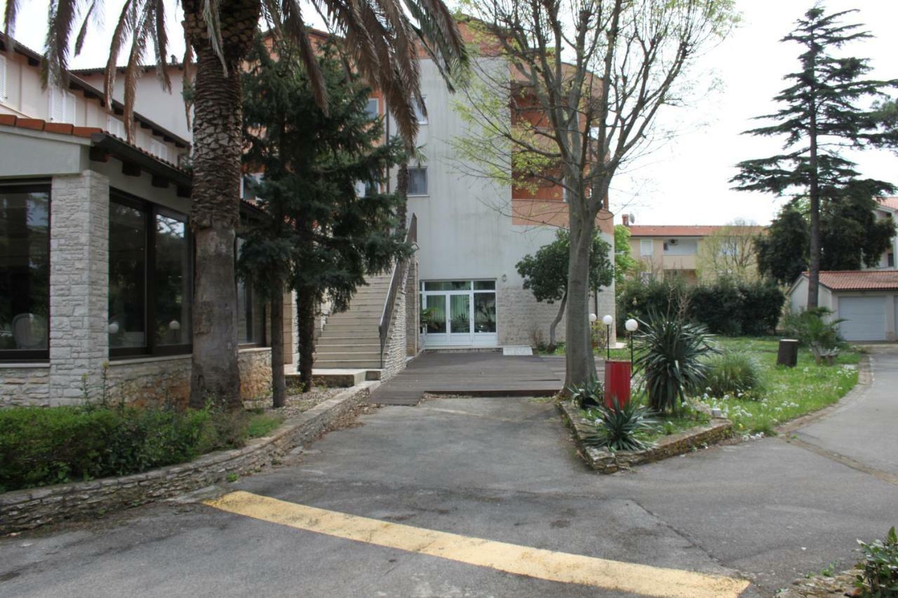 密涅瓦酒店 梅杜林 外观 照片